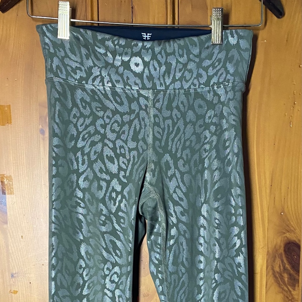 Heroine Sport Olive Green Metallic Leopard Print Leggings